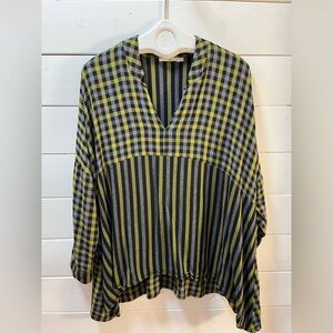 MAT. Green & Black Plaid Long Sleeve Top – Size S to L